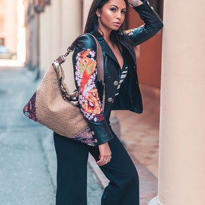 Two-Tone Bouclè and Reversible Sequin Bag with Maxi Zip Detail and Real Leather: Style and Practical, Casual Chic Patchwork One-Shoulder