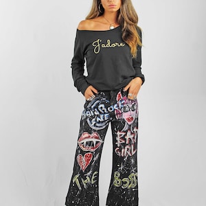 Women&#39;s Hand Painted Jeans, Pop Art Stretch Bell Bottom Jeans: Vintage Inspired Denim for a Retro Streetwear Touch