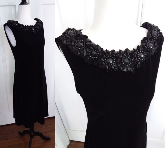 Black Velvet Cocktail Dress/Vintage Cocktail Dress
