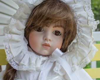 Gorgeous NEW Bebe Bru Heirloom Franklin Mint Maryse Nicole