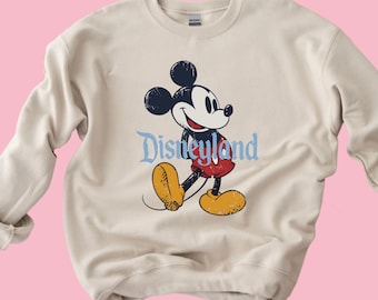 Disneyland Sweater, Disneyland Sweatshirt, Disneyland Shirt, Disneyland Sweatshirt Vintage, Disneyland Sweatshirt Women, Disneyland Mickey