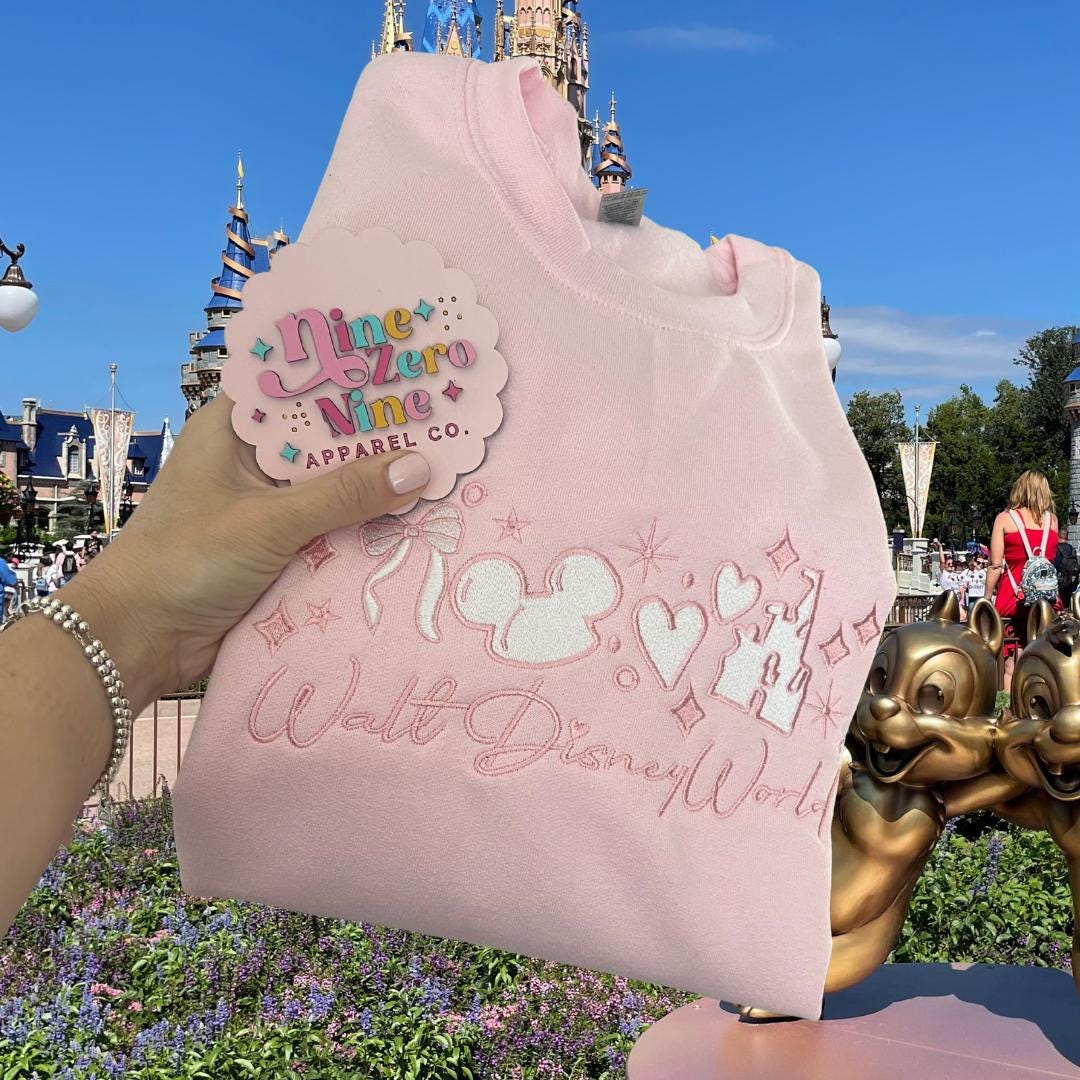 Disneyworld Bow Shirt, pink disneyworld crewneck, disneyworld pink, cute disneyworld shirts, Disneyworld shirt for girls, disneyworld shirt
