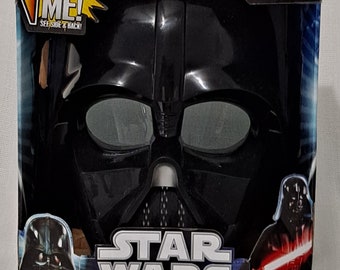 New Sealed Retired Disney Star Wars Darth Vader Sith Lord Dark Side HASBRO Electronic Talking Mask Helmet Pretend Play Costume Halloween