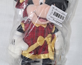 Disney Store Exclusive Minnie Mouse Christmas Plaid Holiday Outfit Plush Doll Retired New with Tags