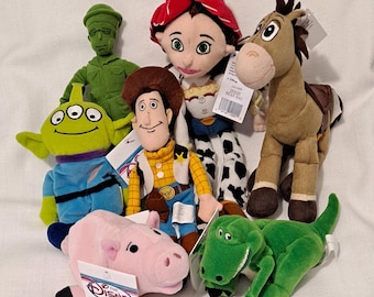 Vintage New tags Disney Pixar Toy Story Alien LGM Little Green Men Hamm Pig T Rex Dinosaur Bullseye Horse Jessie Soldier Bean Bag Doll