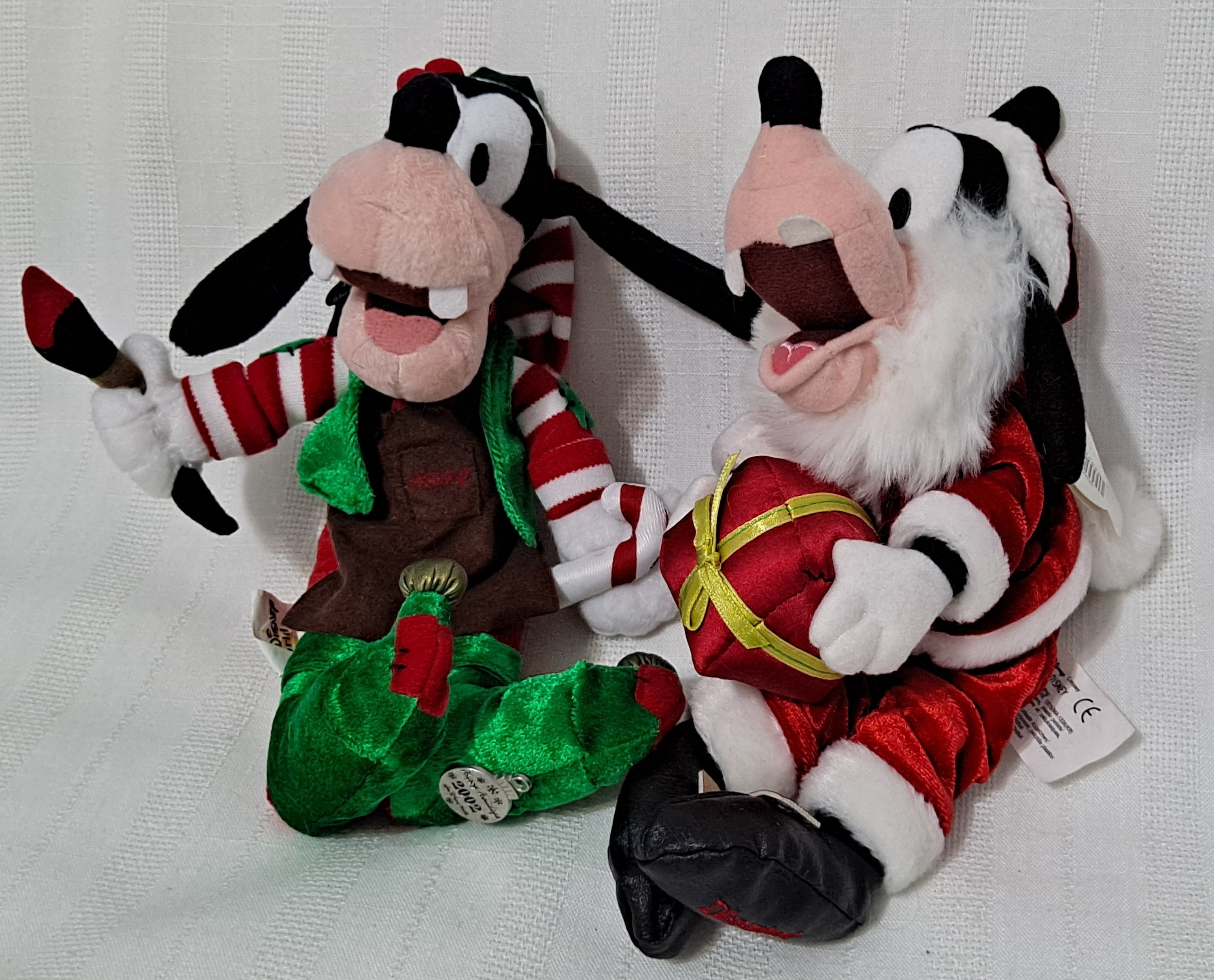 ディズニートラディション グーフィー Santa's Goofy Helper JIM SHORE DISNEY TRADITIONS 2006 