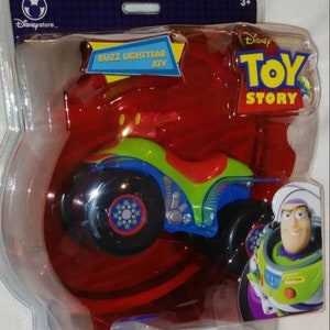 Retired New Disney Store Hoops Pixar Toy Story Buzz Lightyear Action Figure ATV Vehicle afbeelding 2