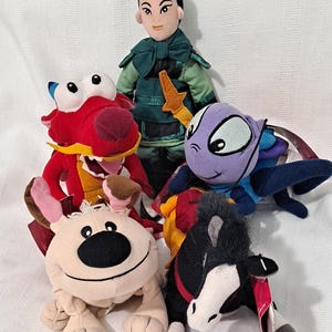 Vintage New with tags Warrior Princess Mulan Dragon Mushu Little Brother Dog Khan Horse Disney Plush Bean Bag Doll