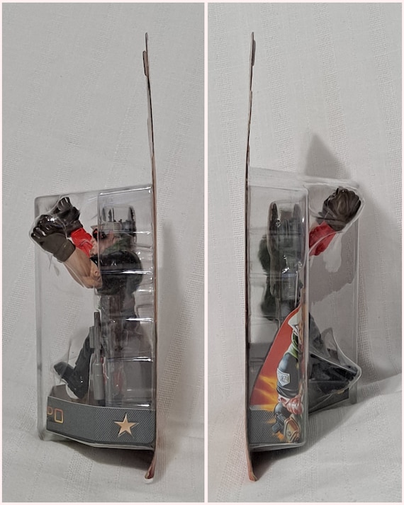 New Vintage Sealed Dreamworks Small Soldiers Battle Damaged Chip