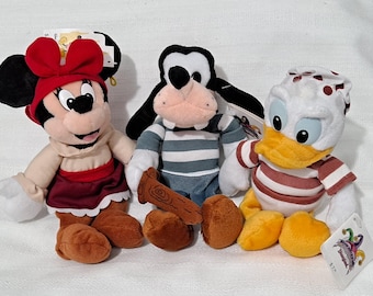 Disney World DisneyLand Pirates Minnie Mouse Donald Duck Goofy Bean Bag Plush Doll