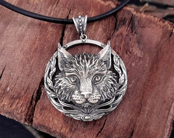 Pendentif tête de lynx en argent. Bijoux d’animaux spirituels. Collier antique de lynx roux en argent. Bijoux Lynx. Animal totem. Bijoux fantaisie boisés