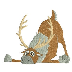 Może przedstawiać: Ruda i szara kreskówkowa renifera z dużymi rogami leży na brzuchu z wyciągniętymi nogami. Renifer ma zaskoczony wyraz twarzy.