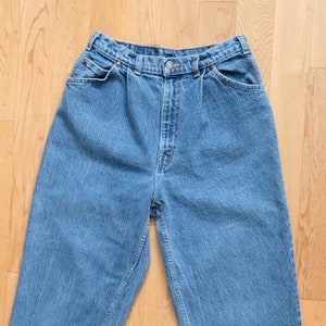 Vintage Levi Strauss High Rise Tapered Jeans 17/34 made in Canada