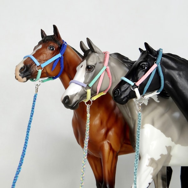 Breyer Traditional 1:9 Scale Model Horse Tack Four-Colour Halter Headcollar and Lead Rope Handmade *Choose*