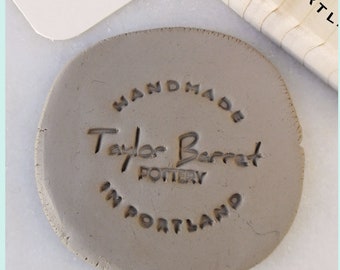 Firma personalizzata e posizione Timbro in argilla, Timbro in ceramica firmato, Timbro personalizzabile per argilla -1005130619-