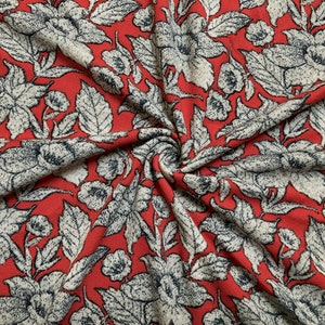 Tela estampada de punto Liverpool - Flores de invierno en rojo y gris - LVPR258 - Se vende cortada a medida - Tela para prendas de vestir