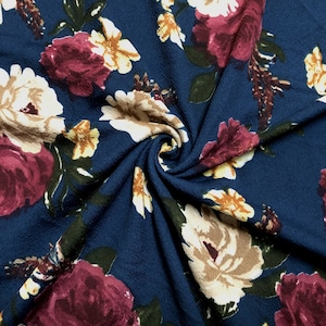 Tela estampada Liverpool Knit - Rosas moradas y verde azulado oscuro - LVPR278 - Se vende cortada a medida - Tela para ropa
