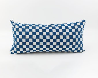 Almohada antigua japonesa con cuadros índigo y diseño de tablero de ajedrez Boro Katazome