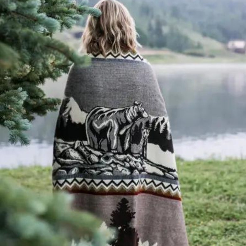 Blanket Hunting Man Cave Decor for Cabin Blanket Man Cave Gift for Him Cozy Throw Blanket for Hunting Cabin Bear Bedding Hunting Bedspread