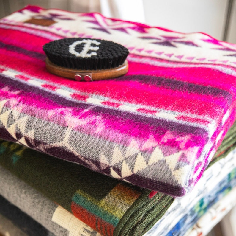 Horse Riding Blanket Pink Southwestern Throw Blanket Equestrian Gifts for Women Pink Western Decor Boho Blanket for Girl Aztec Style Bedding