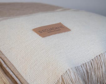 Vienna Elegant Woven Throw Blanket, Scandinavian Classic Sofa Throw for Couch, Bed, Cozy Timeless Home Decor Accent
