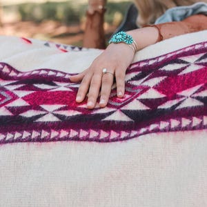 Horse Riding Blanket Pink Southwestern Throw Blanket Equestrian Gifts for Women Pink Western Decor Boho Blanket for Girl Aztec Style Bedding