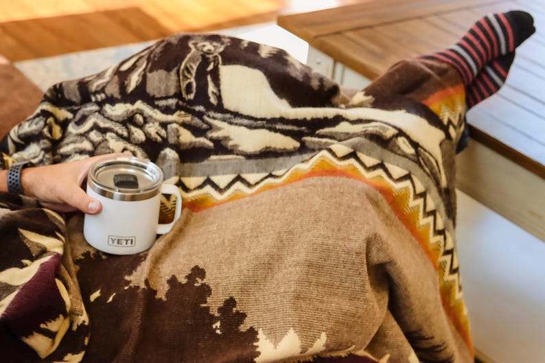 Blanket Hunting Man Cave Decor for Cabin Blanket Man Cave Gift for Him Cozy Throw Blanket for Hunting Cabin Bear Bedding Hunting Bedspread