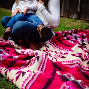 Horse Riding Blanket Pink Southwestern Throw Blanket Equestrian Gifts for Women Pink Western Decor Boho Blanket for Girl Aztec Style Bedding
