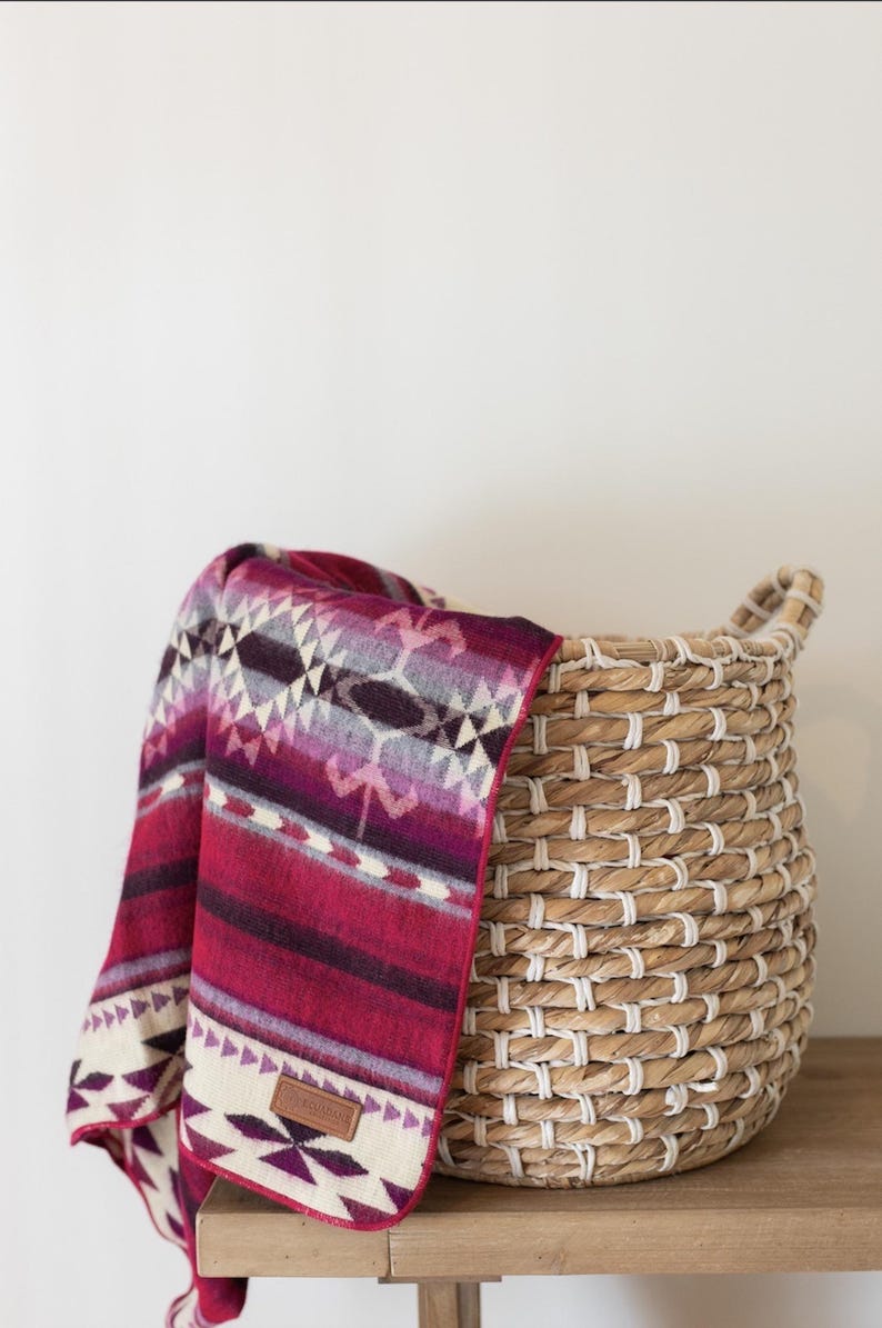 Horse Riding Blanket Pink Southwestern Throw Blanket Equestrian Gifts for Women Pink Western Decor Boho Blanket for Girl Aztec Style Bedding