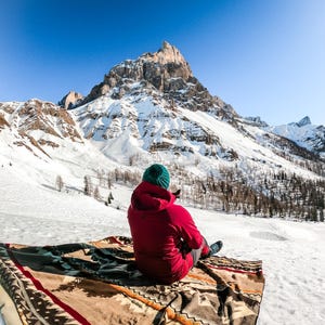 Blanket Hunting Man Cave Decor for Cabin Blanket Man Cave Gift for Him Cozy Throw Blanket for Hunting Cabin Bear Bedding Hunting Bedspread