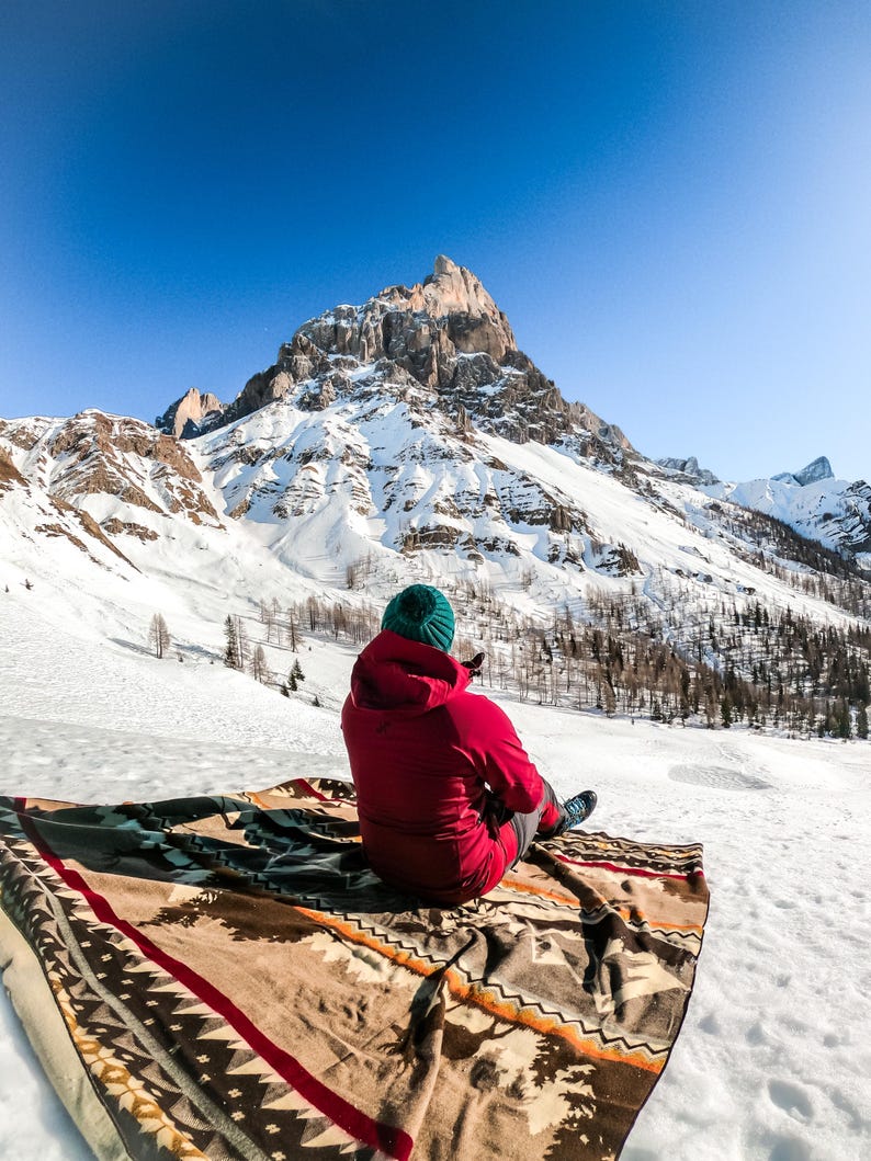Blanket Hunting Man Cave Decor for Cabin Blanket Man Cave Gift for Him Cozy Throw Blanket for Hunting Cabin Bear Bedding Hunting Bedspread