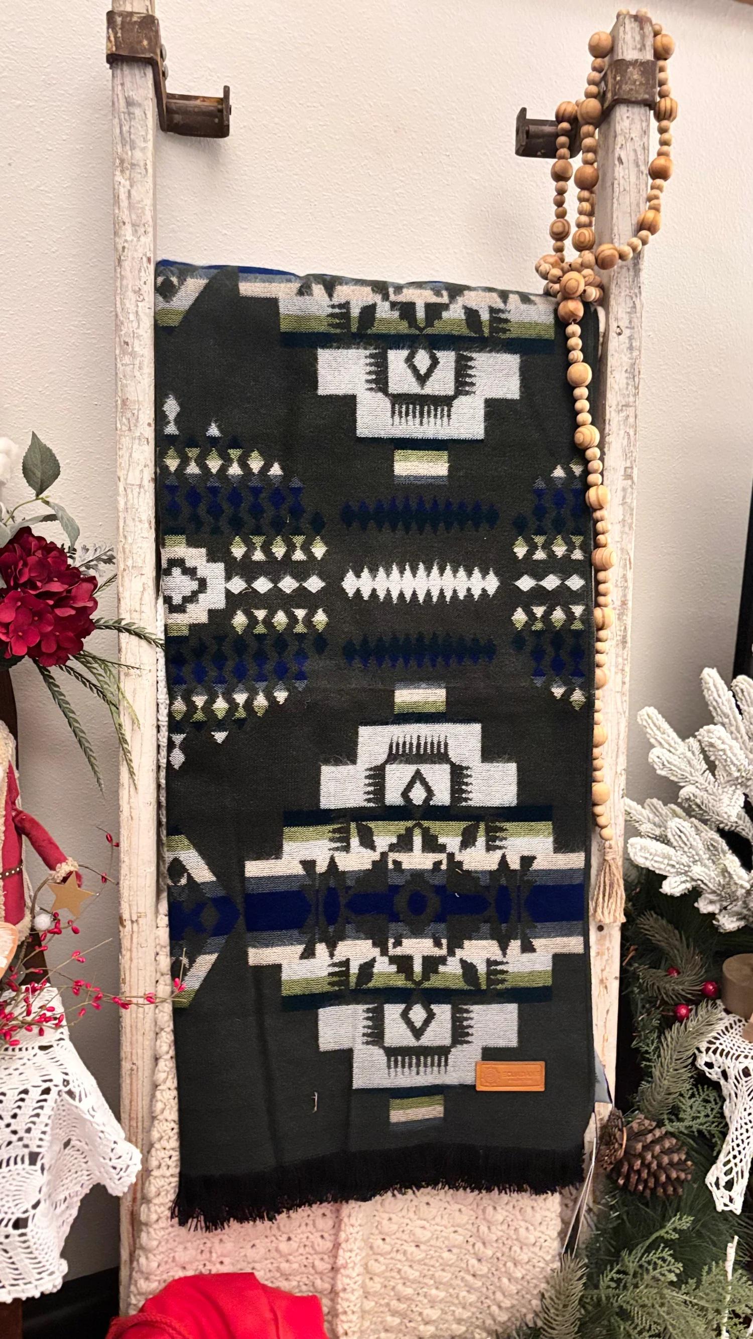 Green Camping Throw Blanket Outdoor Picnic Southwestern Style Blanket Throw Boho Native American Aztec Throw Blanket Western Home Decor Boho