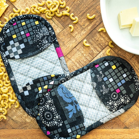 Toasty Oven Mitt, PDF Sewing Pattern, Quilted Oven Mitt Pattern