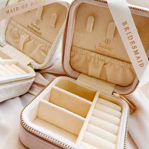 Bridesmaid Jewelry Box | Bridesmaid Travel Box | Bridesmaid Gift | Bridesmaid Proposal | Maid of Honour Gift | Maid of Honor Gift