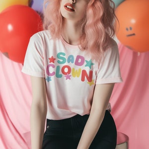 Koszulka z pastelowym klaunem: Kawaii Clowncore Unisex Tee