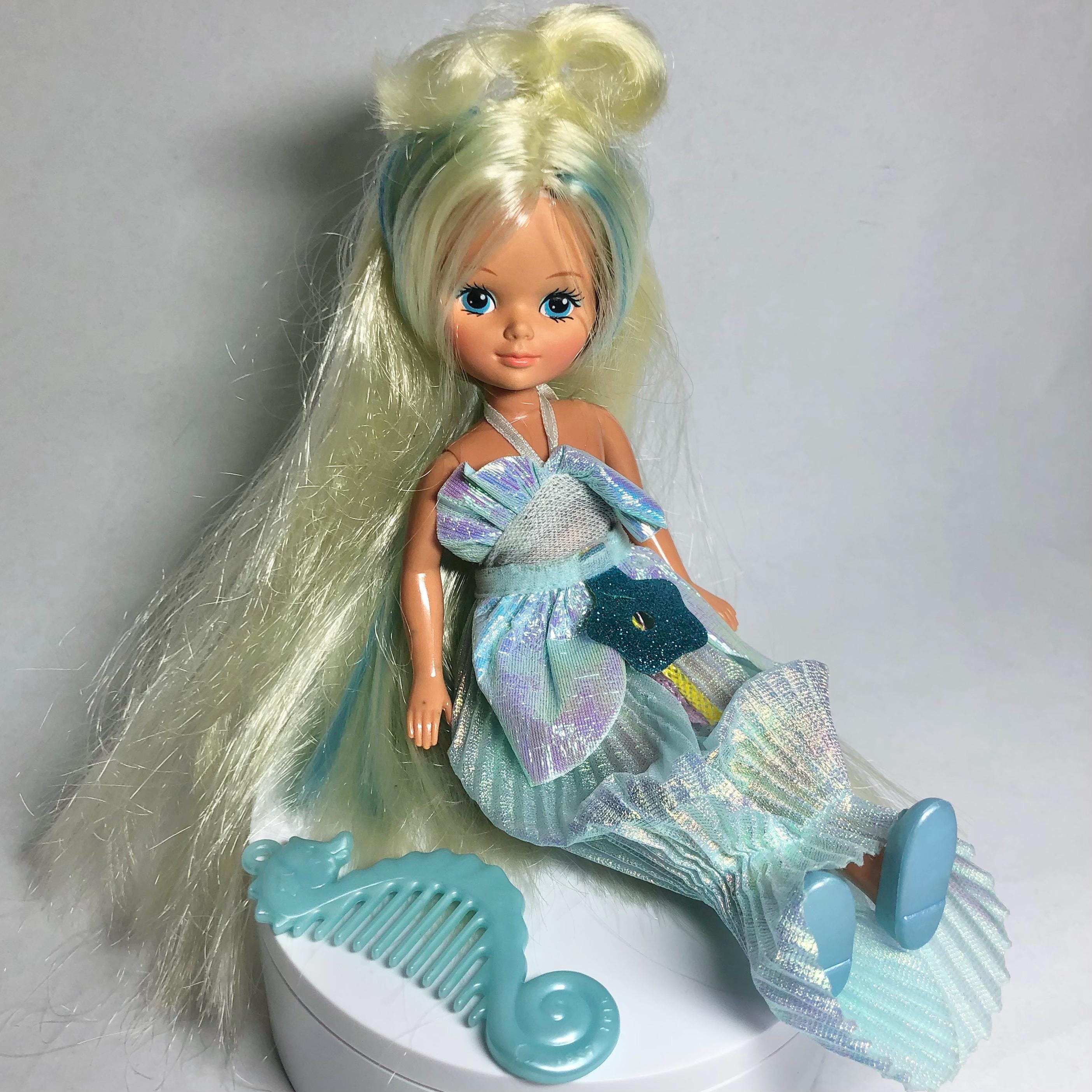Lady Lovely Locks MAIDEN GOLDENWAVES Enchanted Island Doll - With