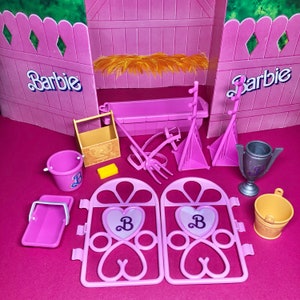 1987 Barbie Blinking Beauty Horse Barn Playset Accessories - 80s, Mattel - Vintage