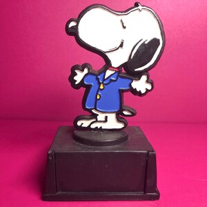 Vtg. 1965 Peanuts Aviva Snoopy Mini Diecast Woodstock Love