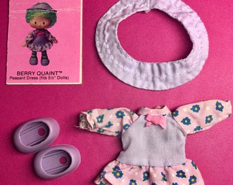 Berry Wear BERRY QUAINT Outfit - Dress, Hat & Shoes - Strawberry Shortcake - Kenner, American Greetings, 80s - Vintage