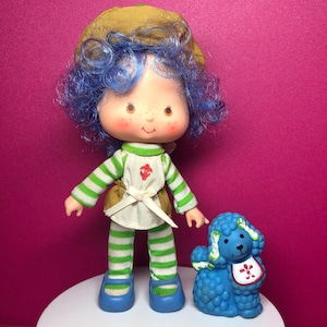 Crepe Suzette Strawberry Shortcake doll + pet Eclair Poodle - COMPLETE - 80s, Kenner, American Greetings - Vintage