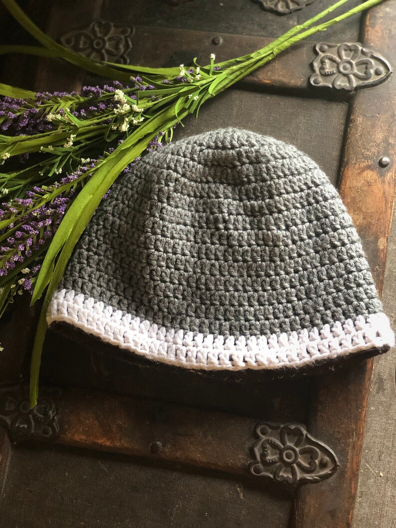 Teen-Adult Brown Fleece lined Crochet Gray wWhite Winter Hat
