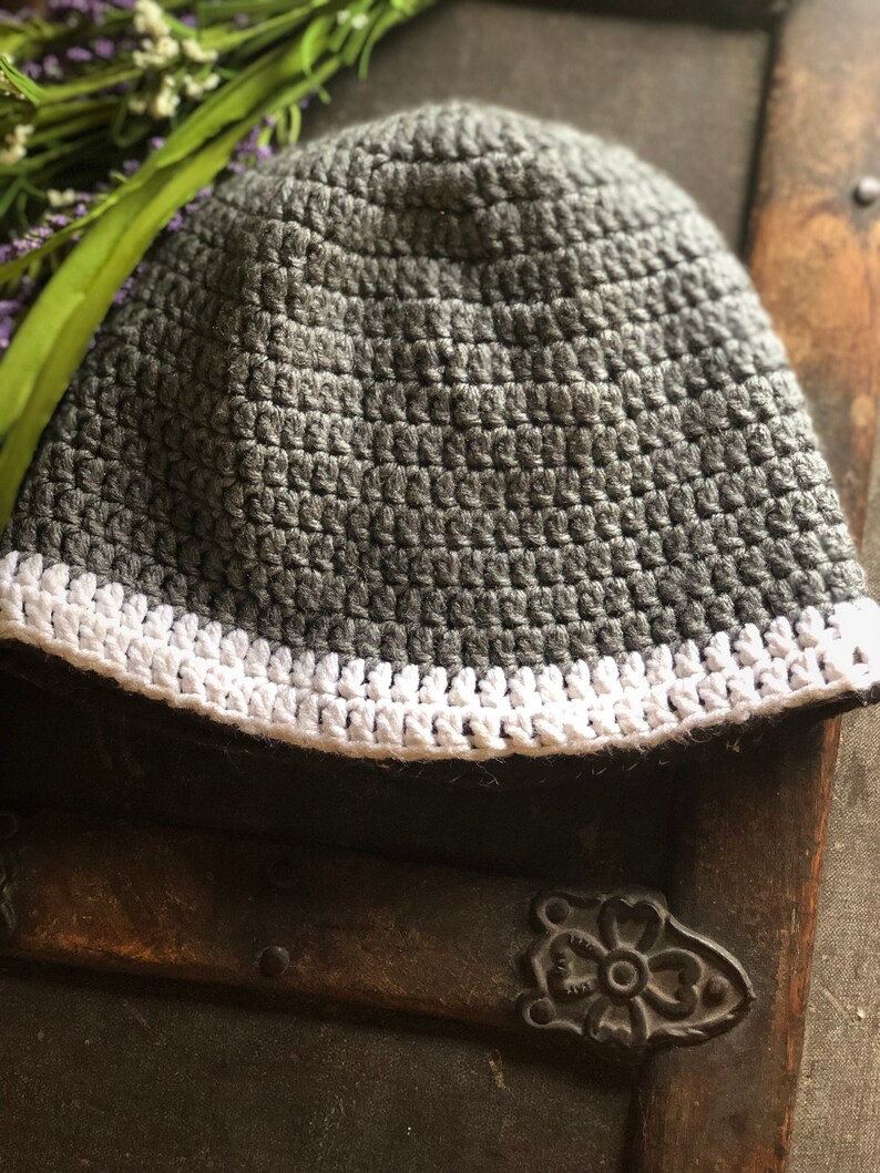 Teen-Adult Brown Fleece lined Crochet Gray wWhite Winter Hat
