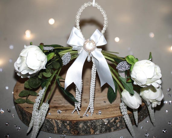 Elegant White Roses Bridal Handbag Bouquet – Luxury Handmade Wedding Flowers for Modern Brides