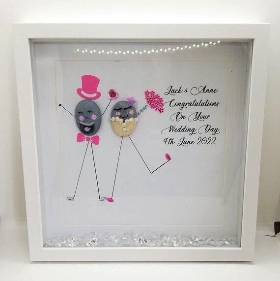 Wedding Gift - Pebble Art - Personalised Gift - Personalised Pebble Frame - Bride & Groom - Personalised Wedding Frame - Mr and Mrs Gift
