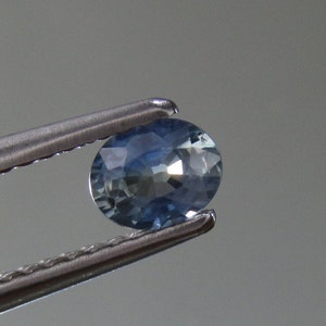 0.49 Cts Natural Blue  sapphire  Loose Gemstone Oval Cut