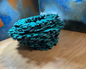 Jigsaw puzzle sculpture vase