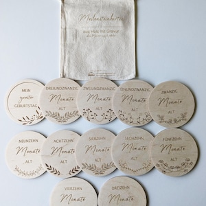 Mein zweites Jahr | Meilensteinkarten aus Holz inkl. Aufbewahrungsbeutel, personalisierbar, einzigartige Geschenke (Zahlen als Wort)