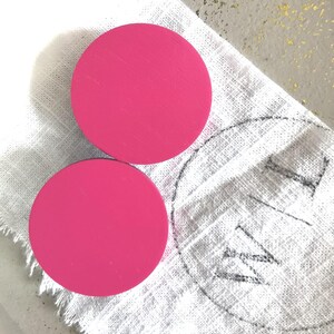 Neta wooden earrings, in 4 sizes and up to 200 colors, feather-light and unique, color selectable according to color chart, genuine handcraft!
