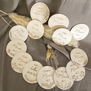 12,5 cm Meilensteinkarten aus Holz, 13 Karten inkl. Aufbewahrungsbeutel, personalisierbar, Dein einzigartiges Geschenk zur Geburt