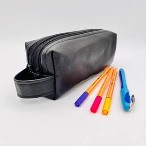 Zwarte etui met twee vakken van kunstleer voor volwassen mannen